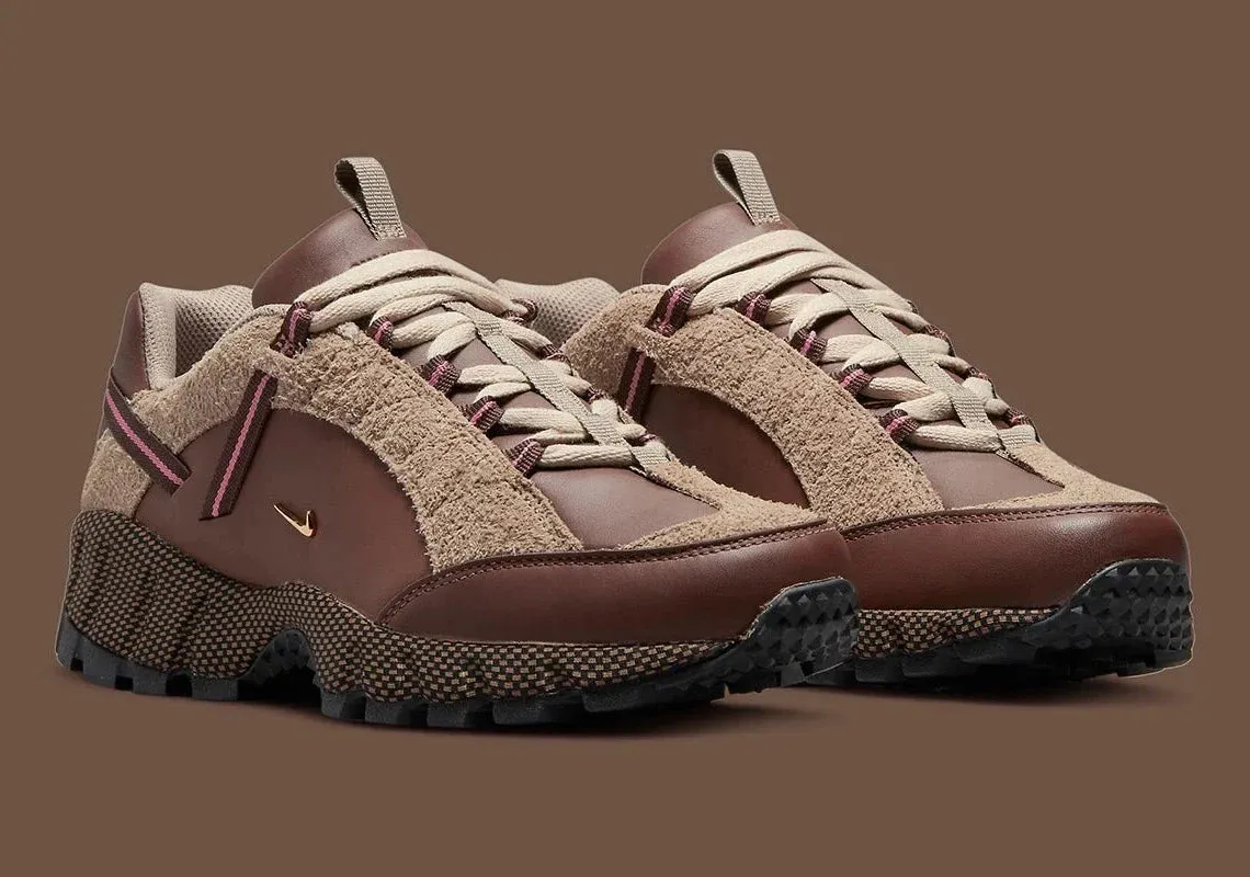 LIVRAISON 72H - Nike Air Humara LX Jacquemus Ale Brown Gold