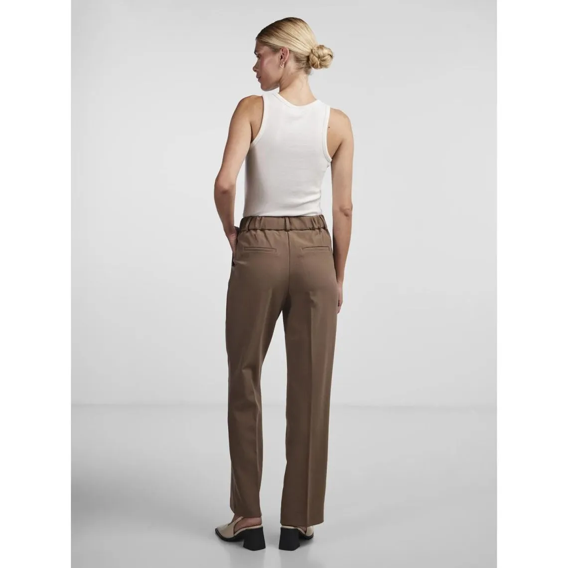 Pantalon de tailleur marron Dot | 3 Suisses