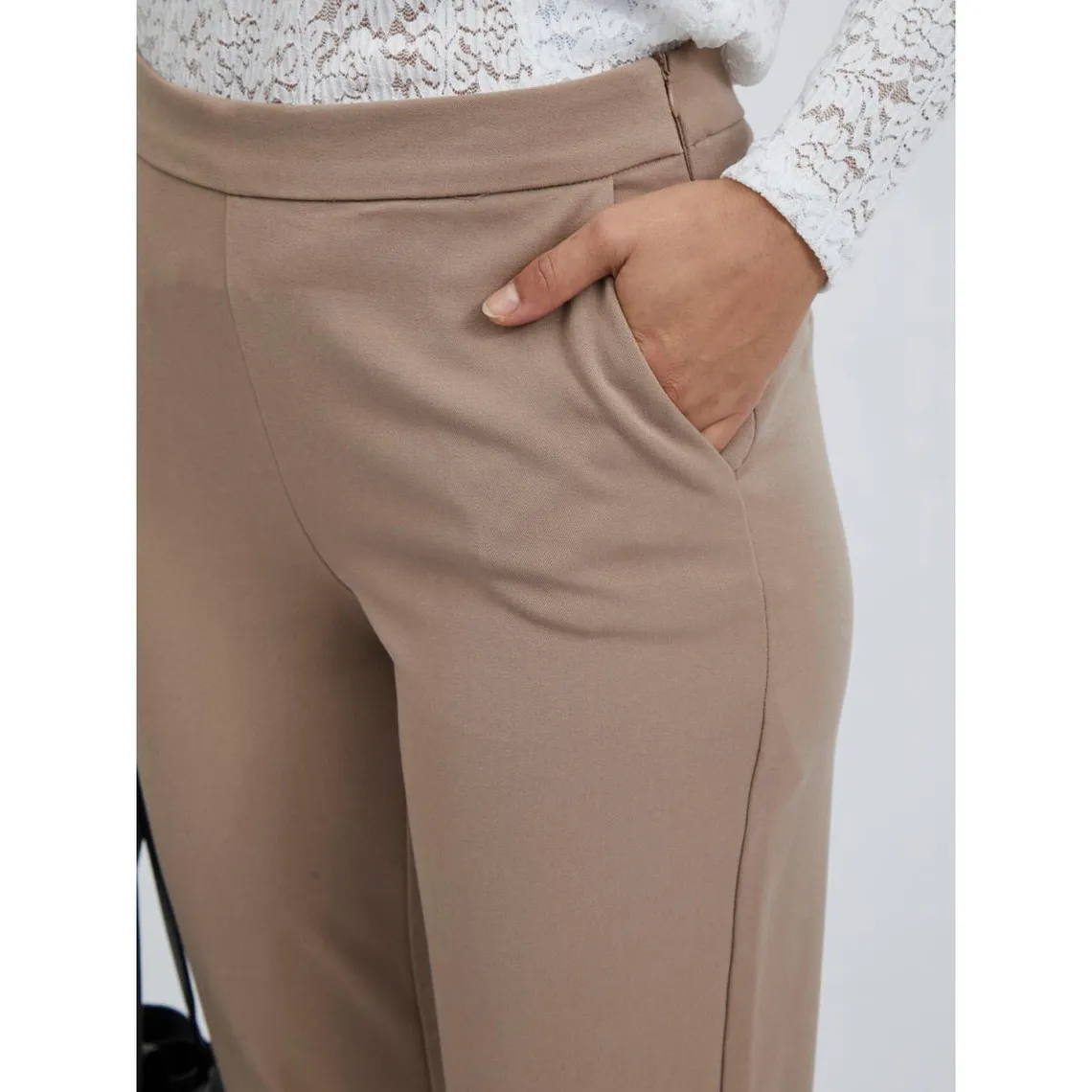 Pantalon de tailleur marron Page | 3 Suisses