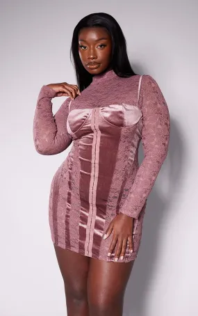 Plus Mini robe en dentelle bordeaux à détails en velours et col montant