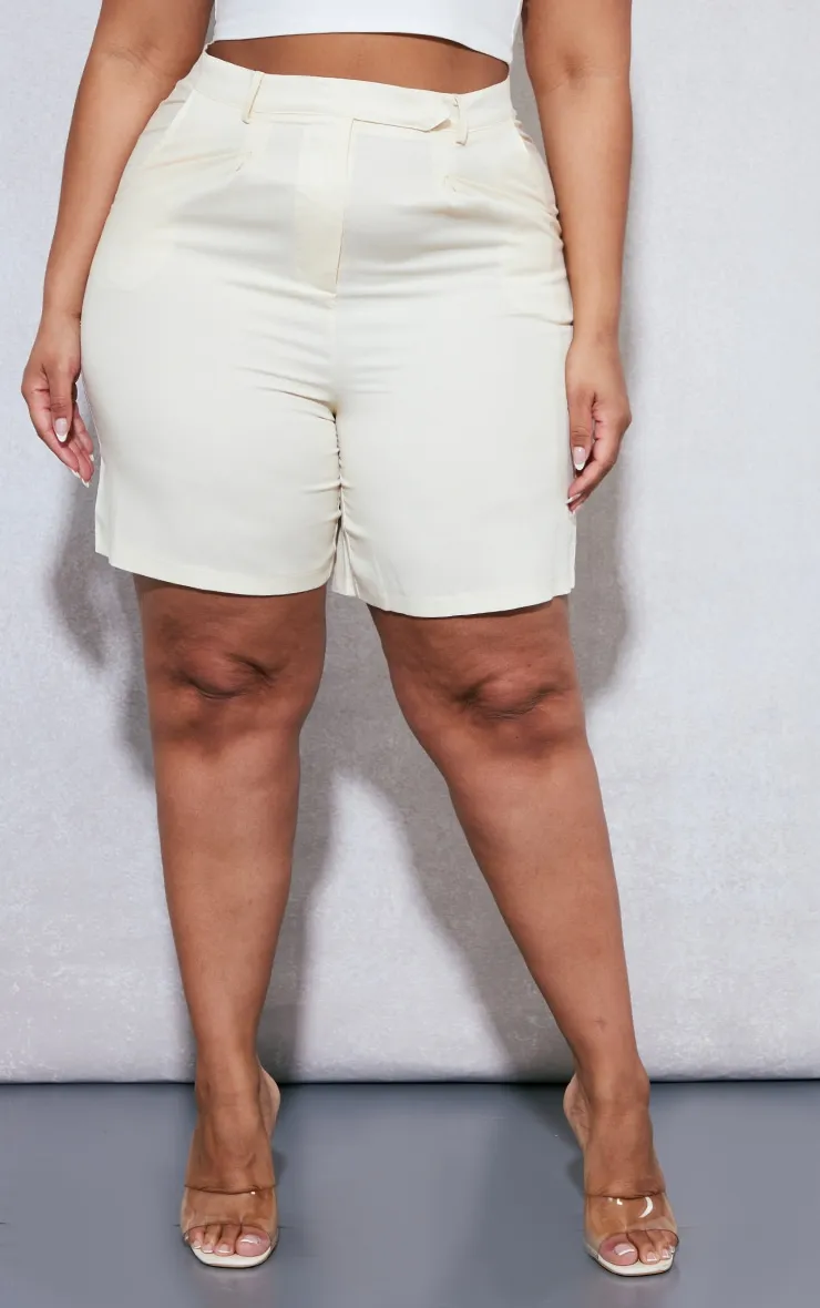 Plus Short de tailleur ajusté effet lin crème