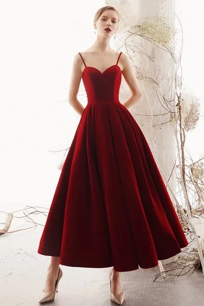 Robe soirée pour mariage rouge bordeaux dos nu en velours